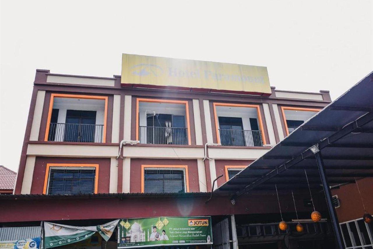 Reddoorz Plus Near Sultan Hasanuddin Airport Macáçar Exterior foto